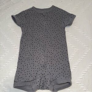 Soft Gray Black Polka Dot Short Sleeve Baby Romper 3-6M